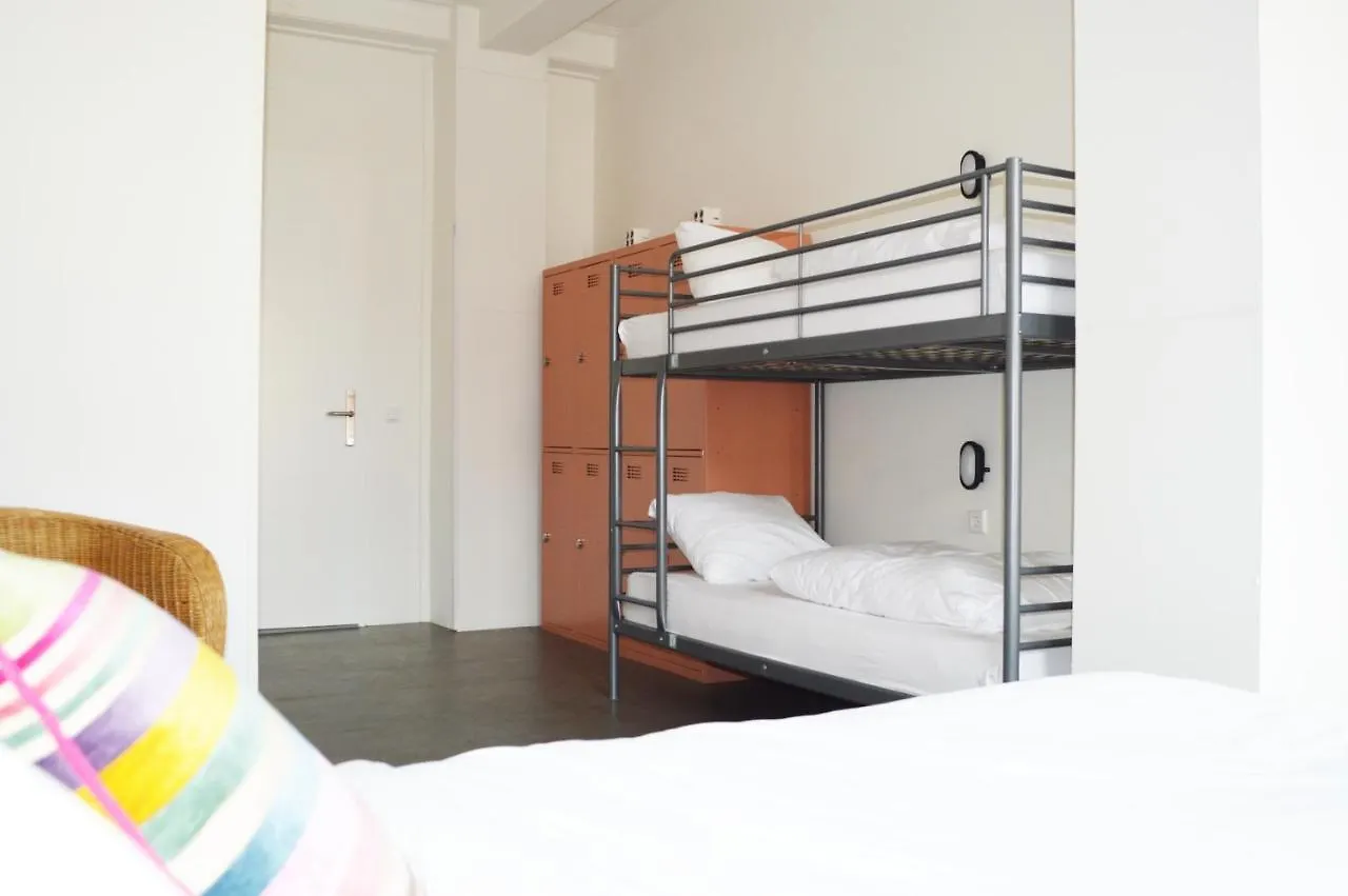 Pink Flamingo Boutique Hostel Lahey 0*,  Hollanda