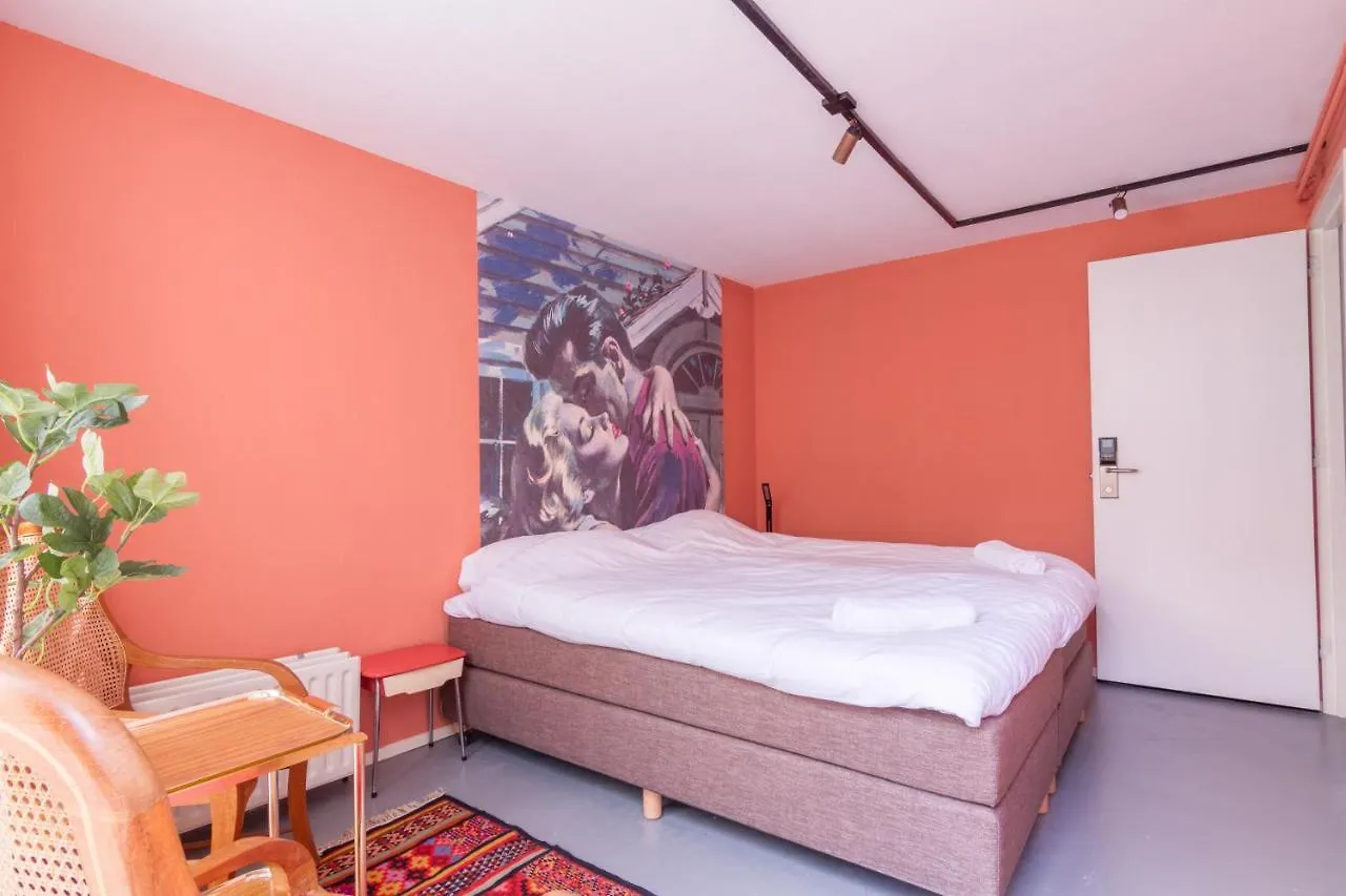 Pink Flamingo Boutique Hostel Lahey 0*,  Hollanda