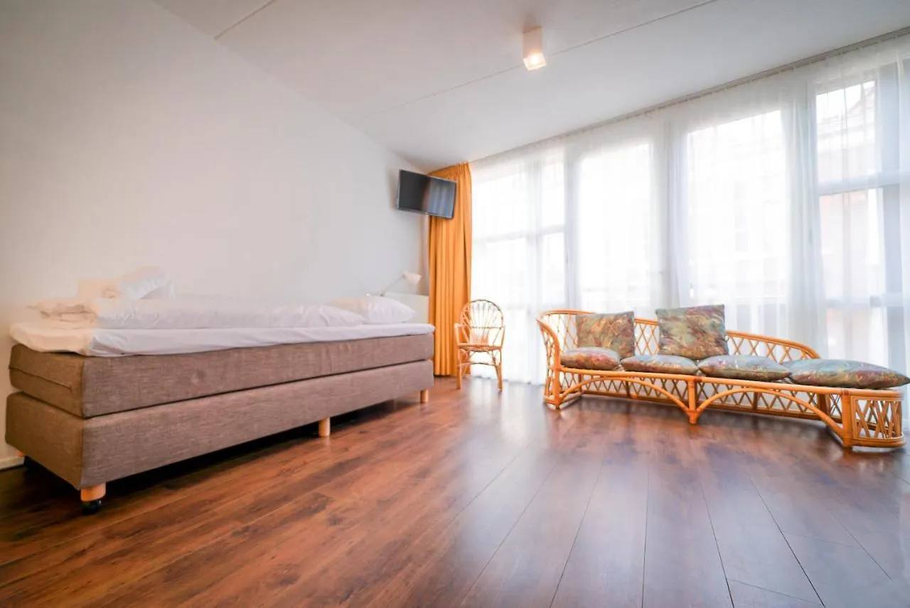 Pink Flamingo Boutique Hostel Lahey
